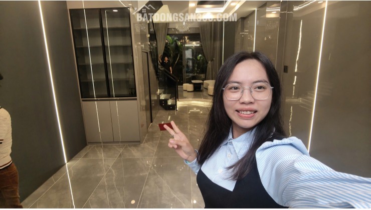 Nhà 5 tầng đầy đủ công năng ngay Aeon Tân Phú, 52m2 hẻm xe hơi chỉ nhỉnh nhẹ 6Đ